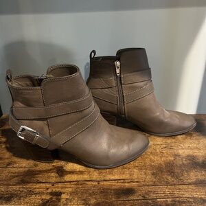 Stylish Brown Block Heel Booties with Zipper & Buckle Detail - Women's Size 8